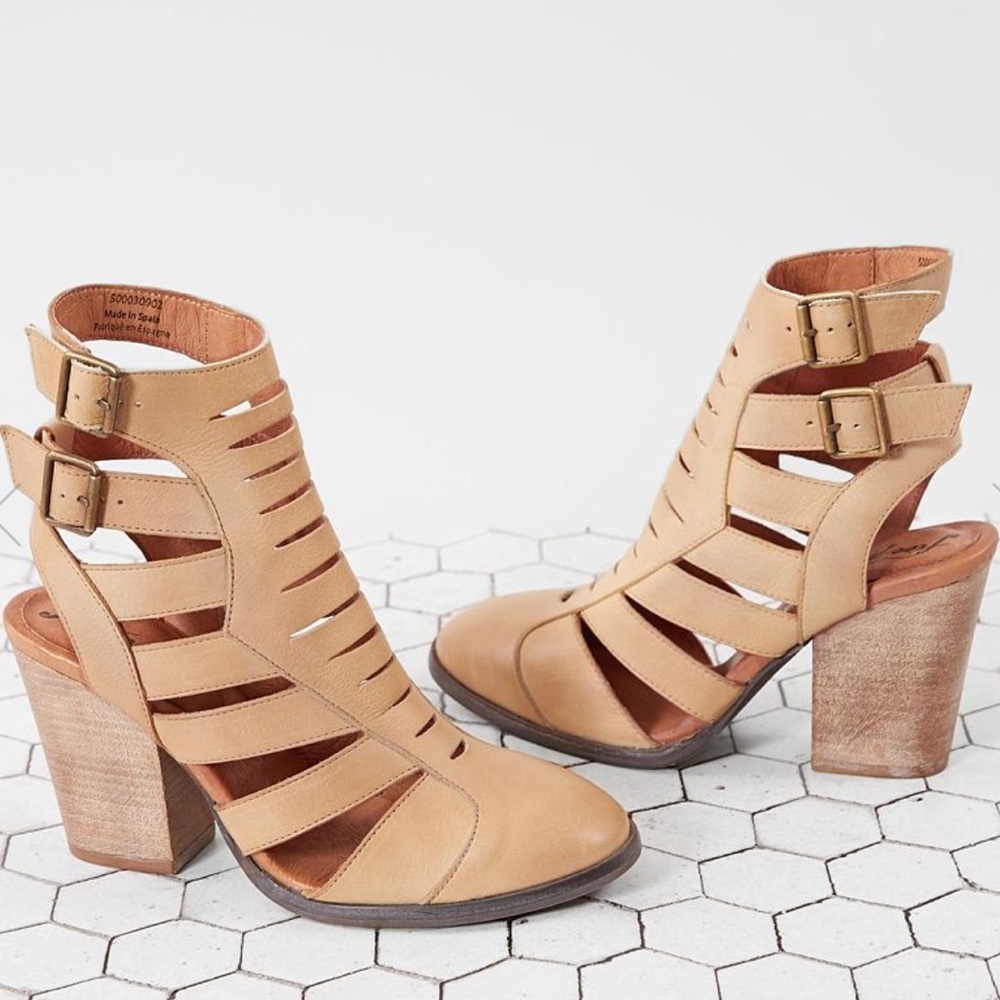 NIB- Free People Hayes Booties, Sz. 9